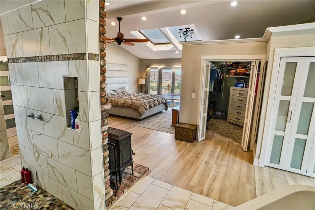 40005 92nd Street W, Leona Valley, California 93551 home-pic-12